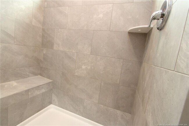 Building Photo - 461 Grange Farm Pl