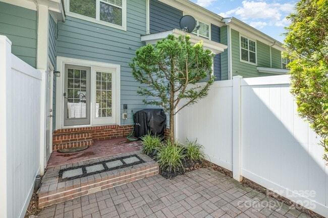 Building Photo - 309 Hurston Circle