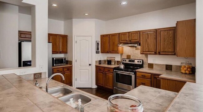 Primary Photo - 6 month lease available! D20 5bdrm Home on...