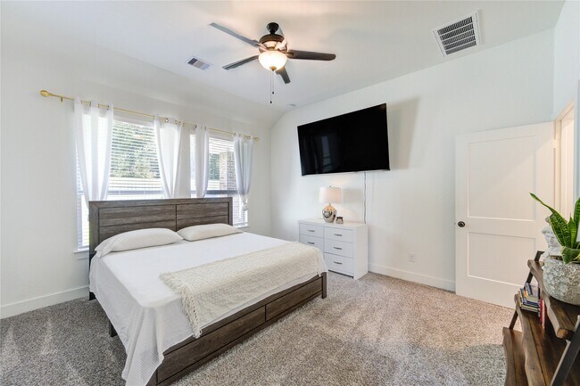 Building Photo - 10636 Wild Chives