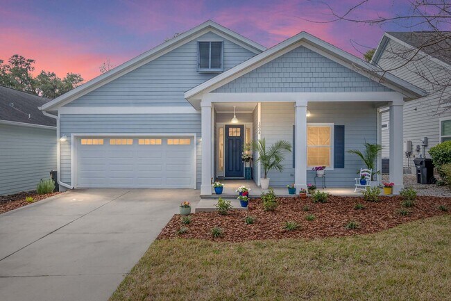 Building Photo - Stunning South Pointe 4/3 Home with Solar ...
