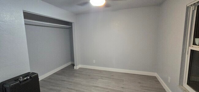 Building Photo - 2044 44th St S