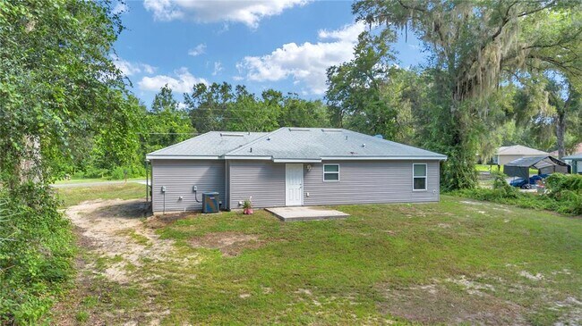 Building Photo - 460 Locust Rd