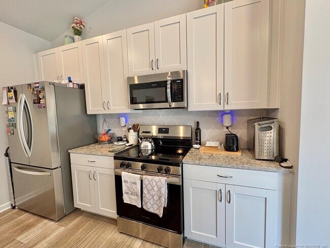 Building Photo - 67 Beacon Hl Rd