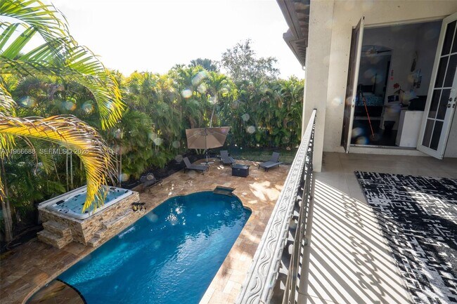 Building Photo - 7875 NW 110th Dr