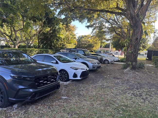 Building Photo - 7940 SW 55th Ave