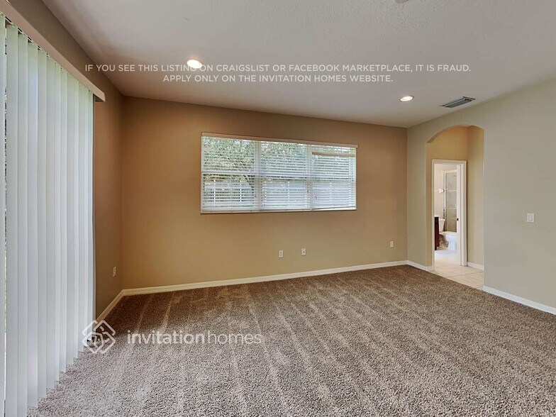 Building Photo - 12423 25th Ct E