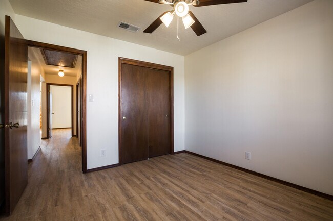 Building Photo - 7401 Scotts Pl NE