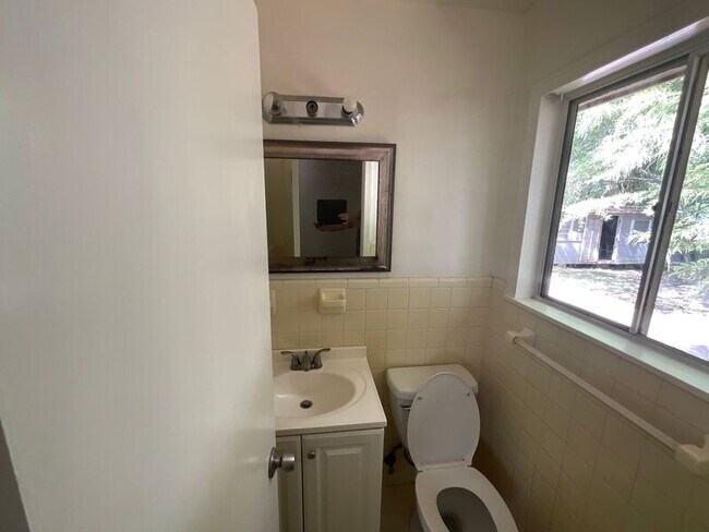 Building Photo - 3612 Sykes Park Dr