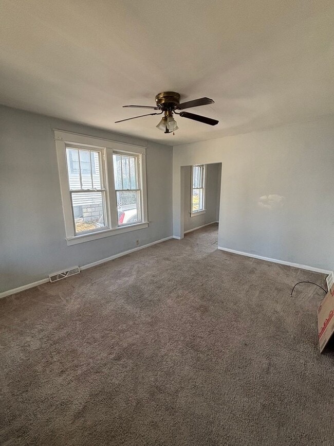 Building Photo - 620 E Reynolds St