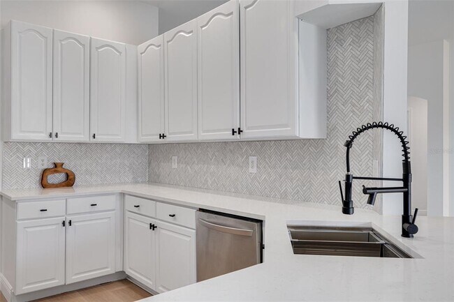 Building Photo - 9418 Azalea Ridge Cir