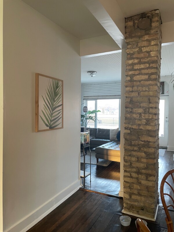 Building Photo - 3581 S Kinnickinnic Ave