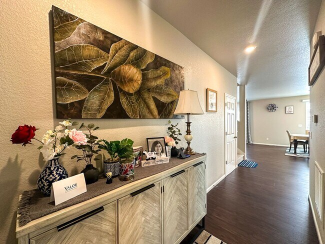 Building Photo - Meadowlark serene 4bd retreat