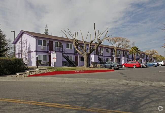 Building Photo - Sundance Garden Apts