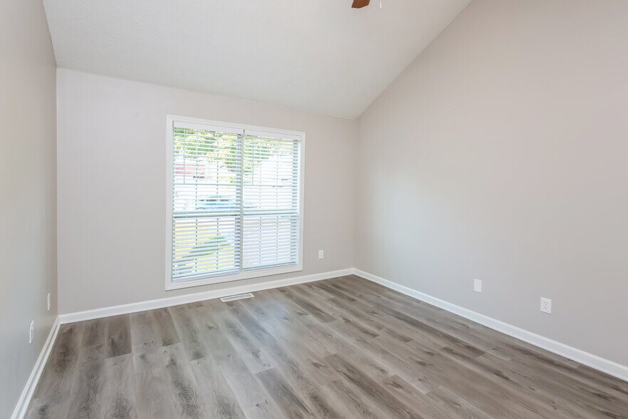 Building Photo - 5965 Tallant Dr