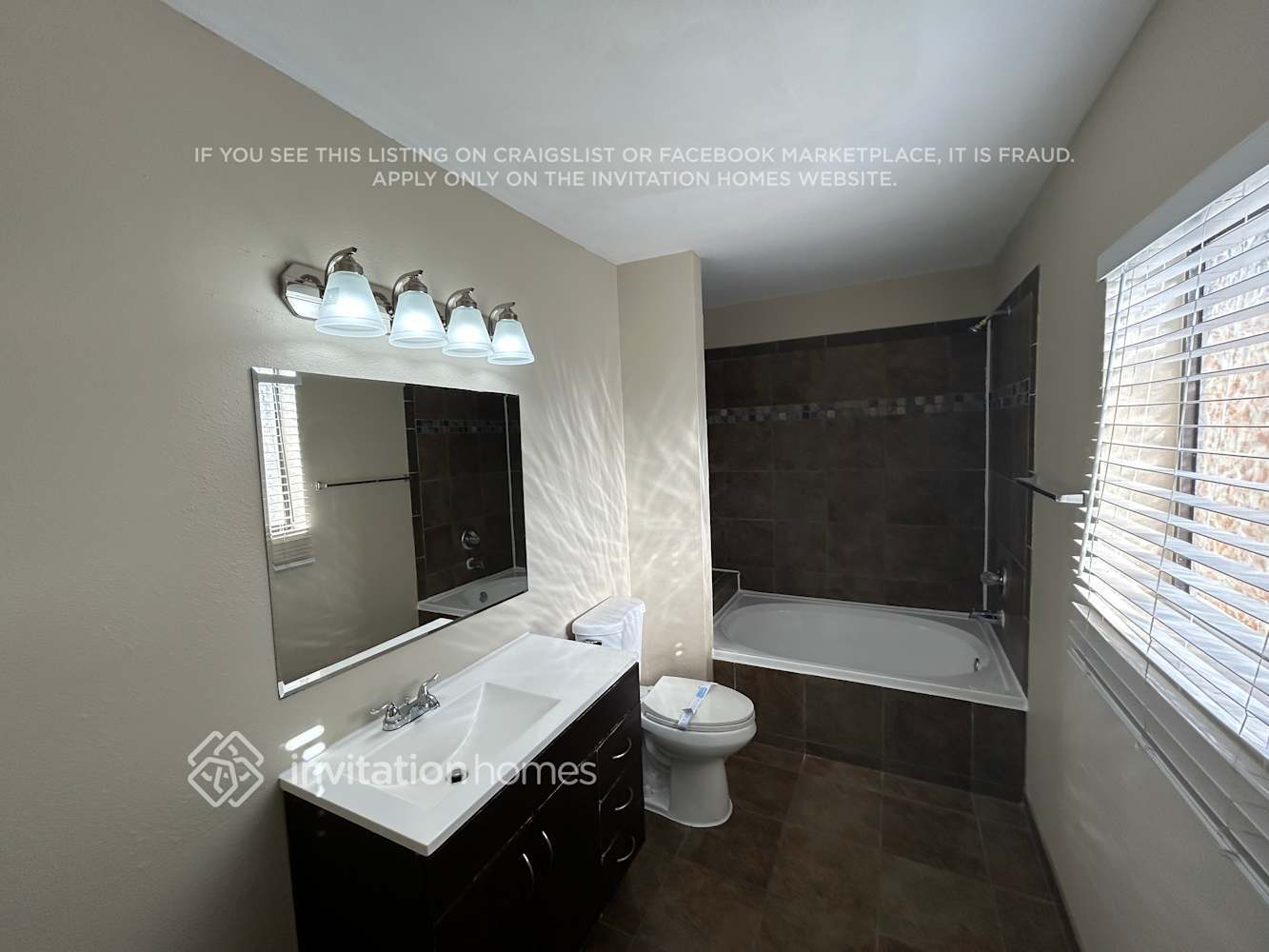 Building Photo - 3915 Penrod Ln