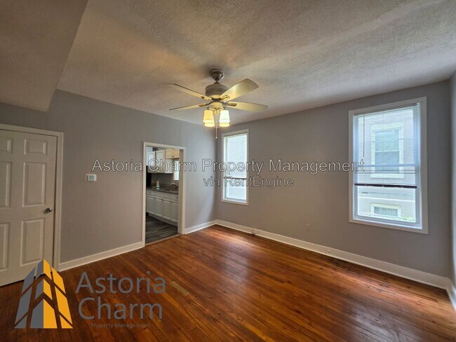Building Photo - 607 E 41st St