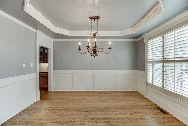 Building Photo - 4537 Grandview Pkwy