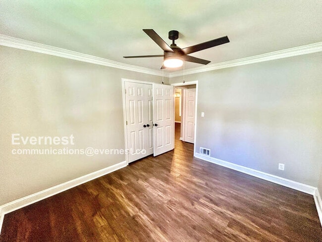 Building Photo - 2771 Winding Ln NE