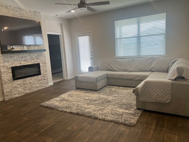 Building Photo - 349 Callado Cir