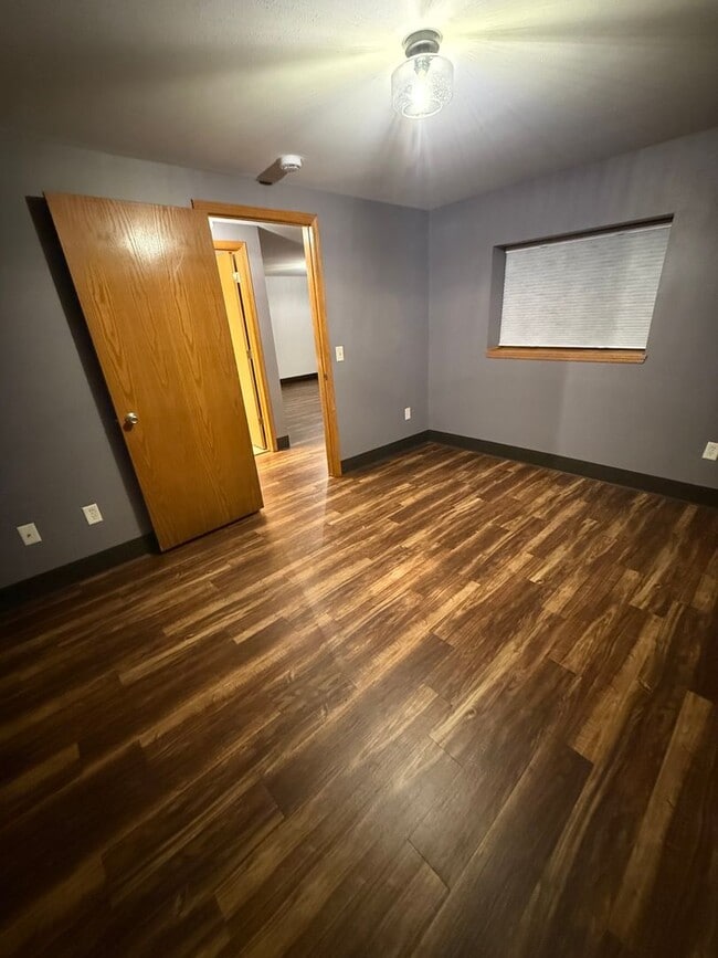 Building Photo - Remodeled 3BR 3BA Duplex in Black Earth –  $2800 month