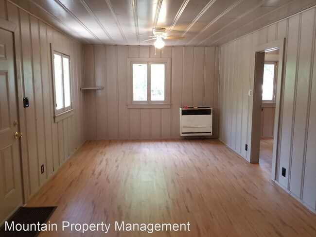 Building Photo - 1 br, 1 bath House - 22968 Oak Lane