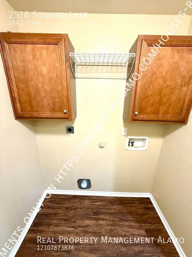 Building Photo - 2518 Sunbird Lk