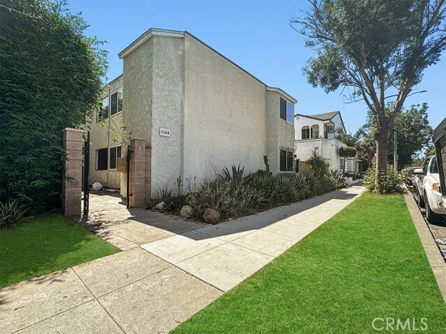 Building Photo - 1144 Stanley Ave