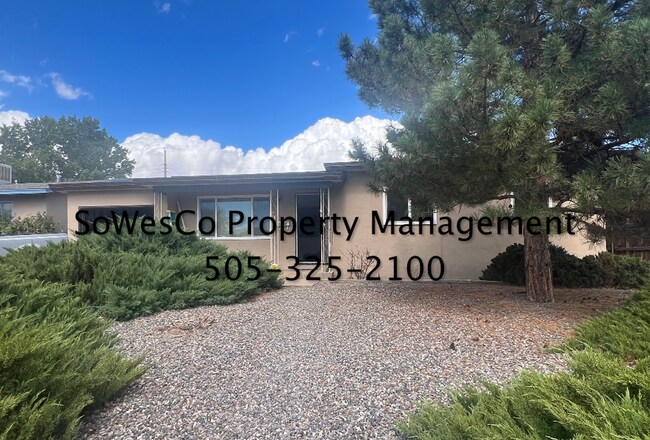 Primary Photo - 3 Bed 2 Bath with Garage in Central Farmin...