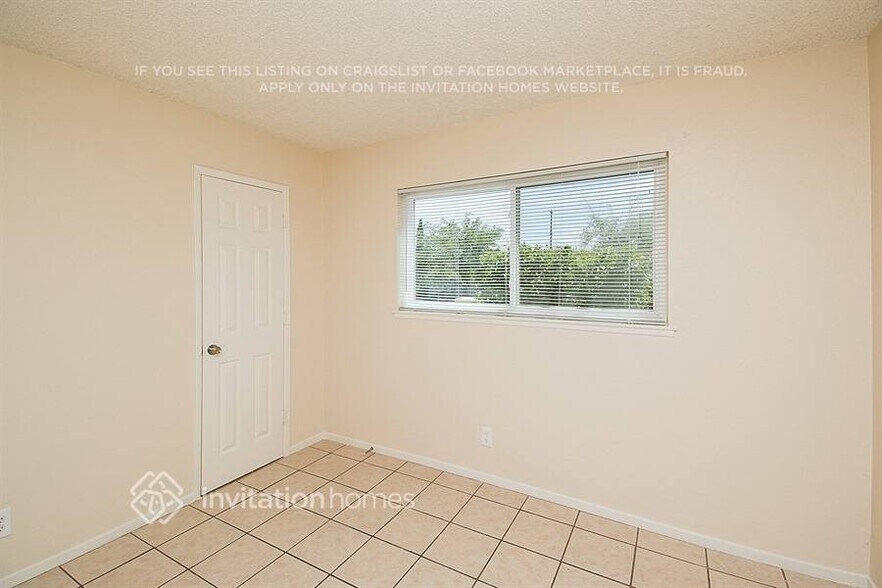 Building Photo - 5208 Mountain View Dr