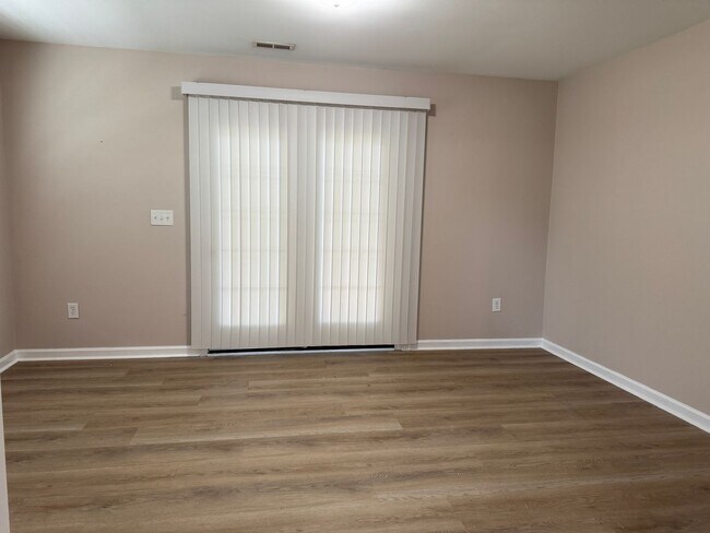 Building Photo - 132 Bermuda View