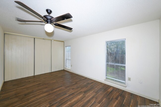 Building Photo - SPACIOUS 4-BEDROOM IN VALLEY FORGE