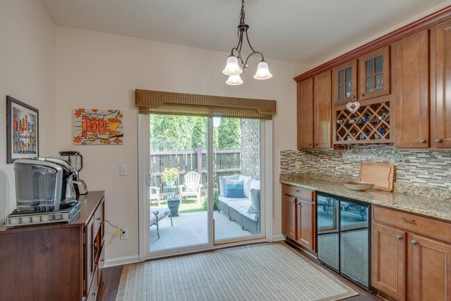 Building Photo - 2022 Traemoor Village Dr