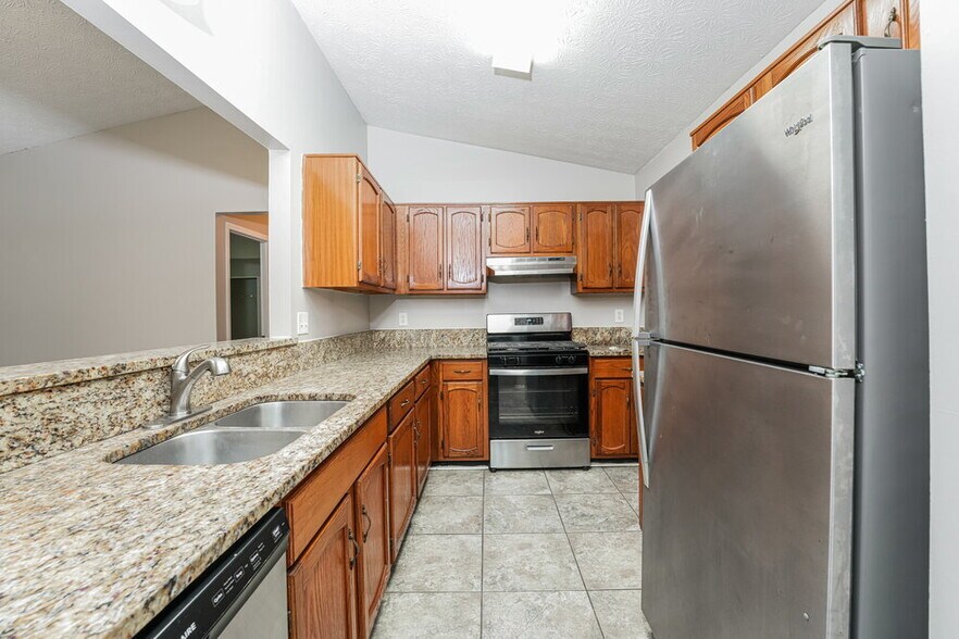 Building Photo - 5649 La Fleur Trail