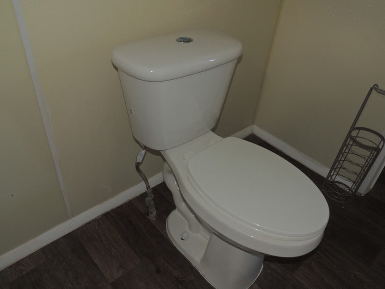 NEW WATER SAVING TOILET - 7815 Sunrunner Dr