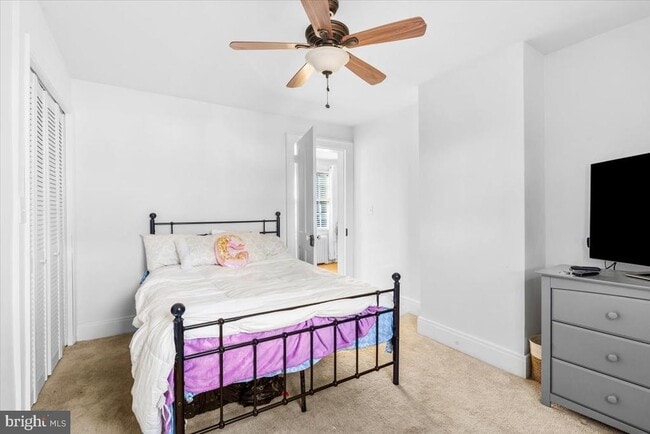 Building Photo - 222 S Raleigh St