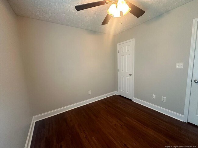 Building Photo - 450 Copper Creek Dr