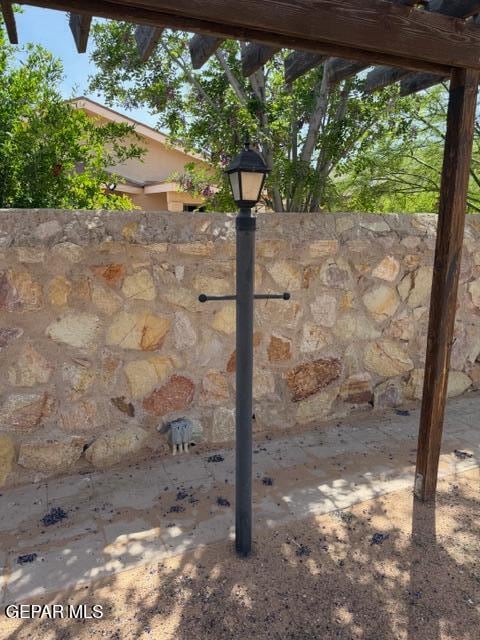 Building Photo - 14668 Jesus Almeida