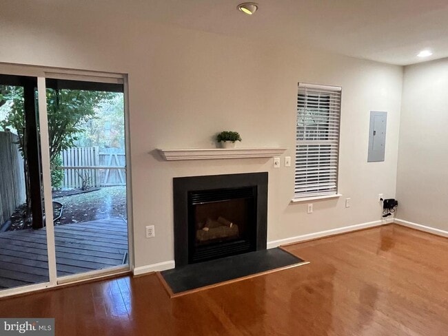 Building Photo - 230 Connery Terrace SW