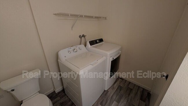 Building Photo - 12601 SE 30th St