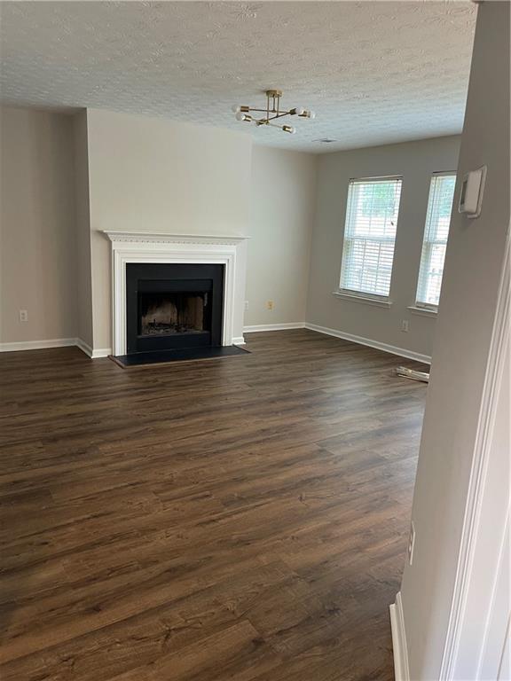 Building Photo - 160 Village Trce