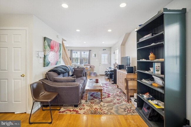 Building Photo - 449 Parker Ave