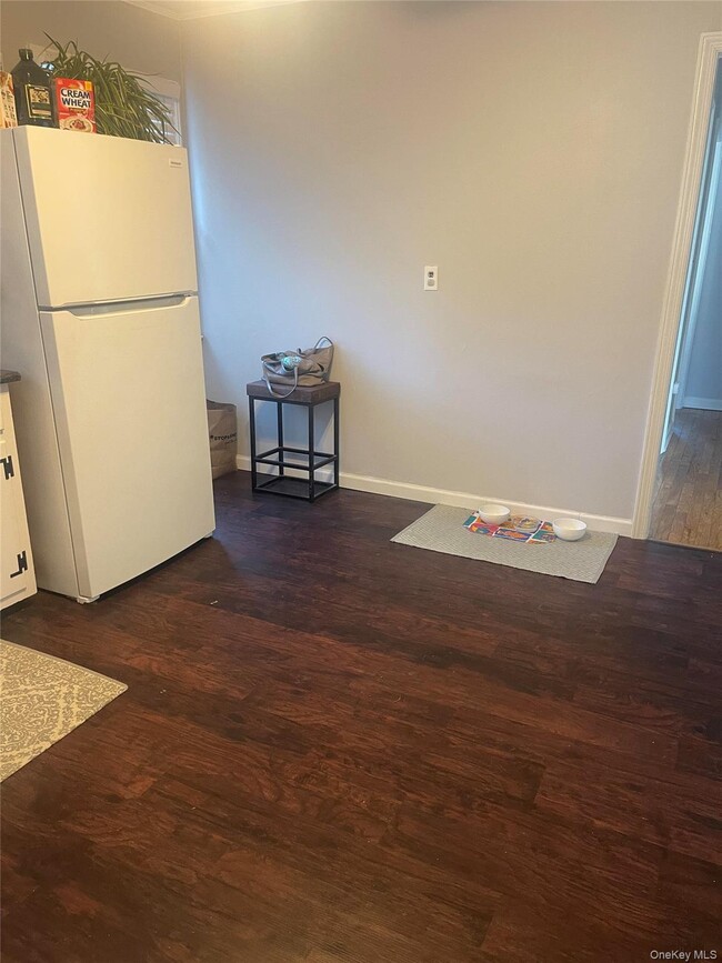 Building Photo - 206 Dickinson Ave