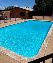 Building Photo - 4137 E Fairmount St