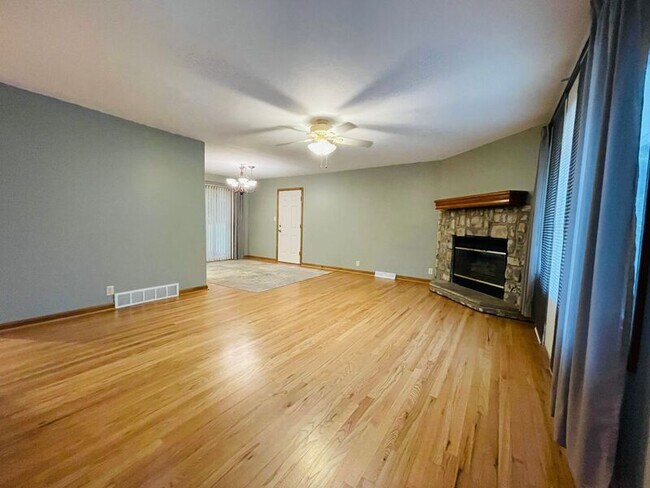 Building Photo - 9931 W 56th St
