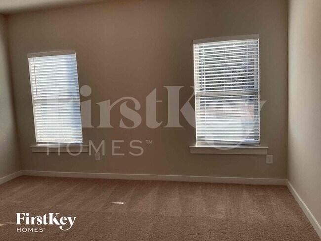 Building Photo - 130 Avalon Wy