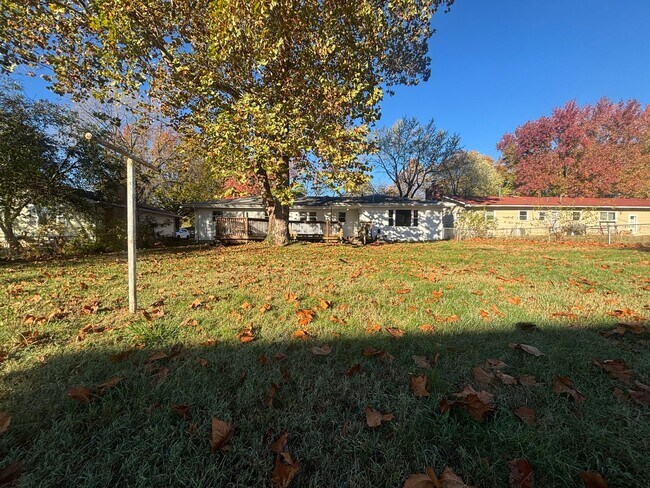 Building Photo - Come see this 4 Bedroom 2 Bathroom House!