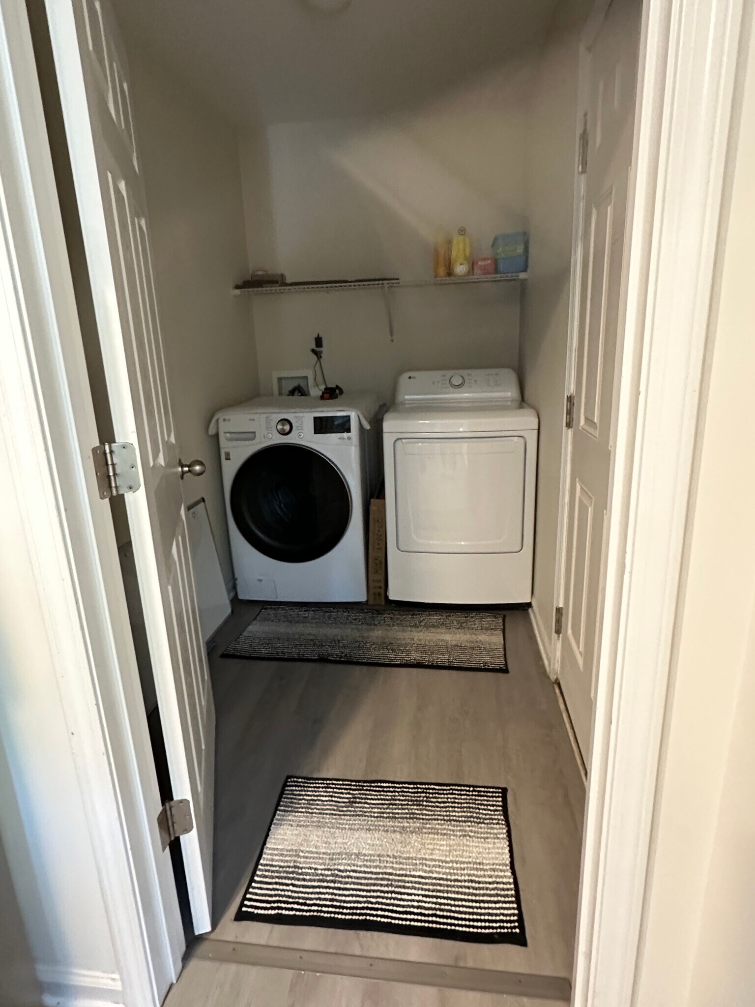 laundry room - 2215 Greene St