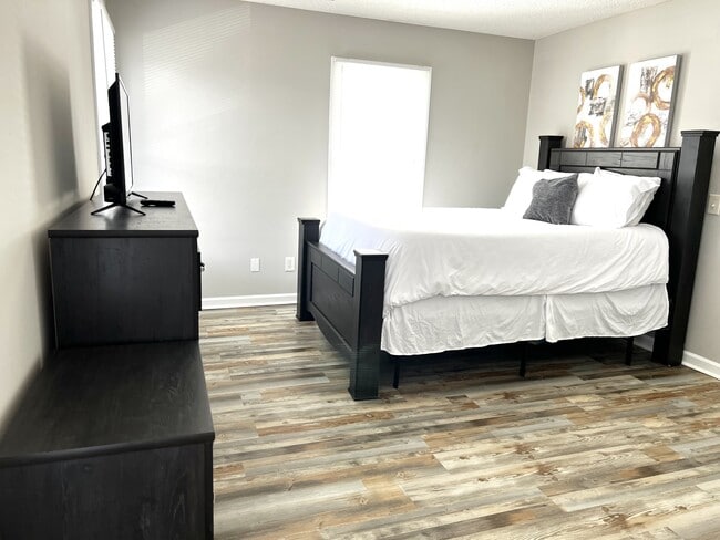 Building Photo - 714 Integrity Oaks Dr