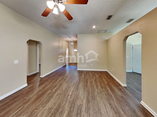 Building Photo - 6381 Louis Clark Ct